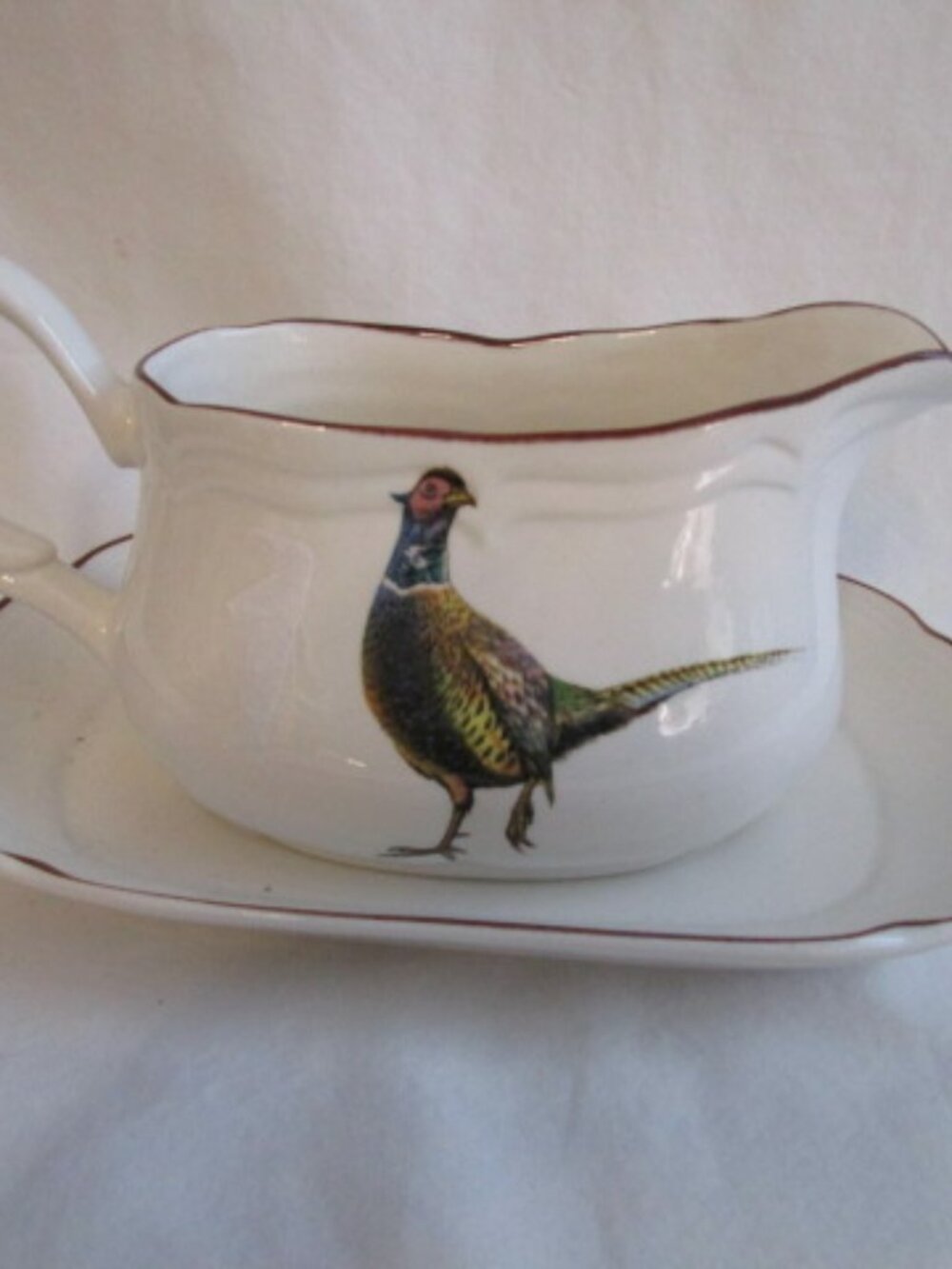 Stanhome Exclusive Handcrafted Pheasant Gravy Dish With Under Plate